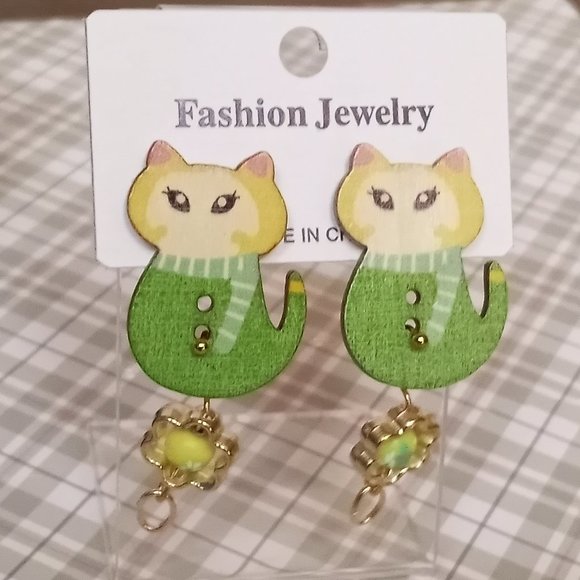 Home Made Handmade Wood & Metal Green & Yellow Button Earrings #40 - Picture 1 of 10